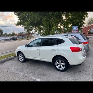 Meet your Posher, Carlos